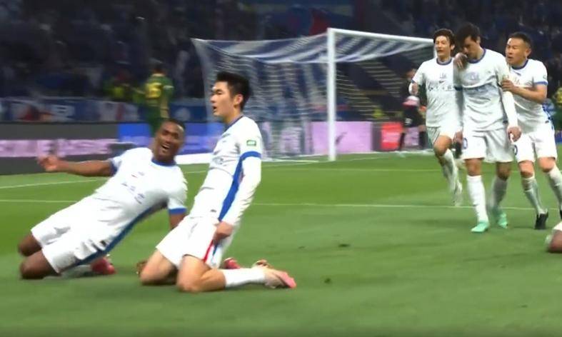 查理罗瓦成功阻击对手，积分榜上升一位