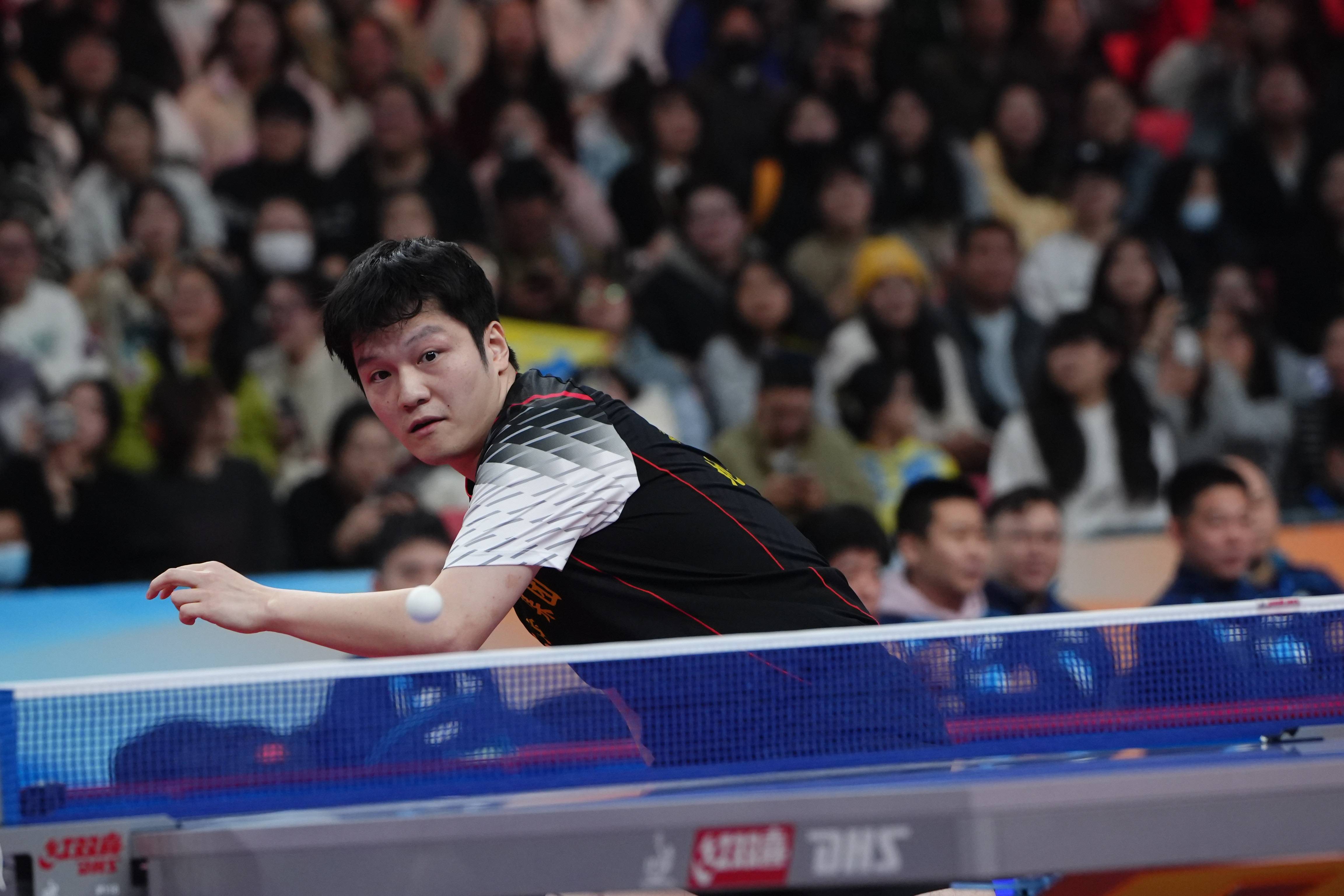 杯赛巅峰对决！樊振东能否带领球队逆转获胜？